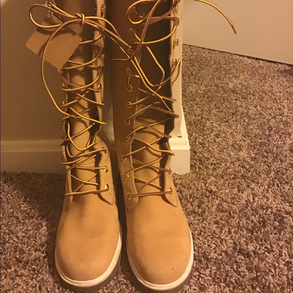 Hi top Timberland boots